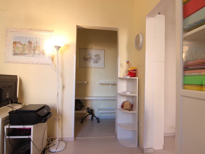 Bilocale in Vendita a Siracusa, zona Via Pasubio, 64'000&euro;, 67 m²