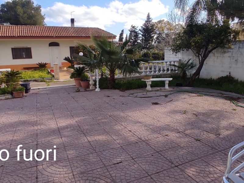 Villa in Vendita a Lecce, zona Lecce per San Cataldo, 55'000&euro;, 68 m²