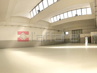 Capannone in Vendita a Montecatini Terme, 440'000€, 400 m²