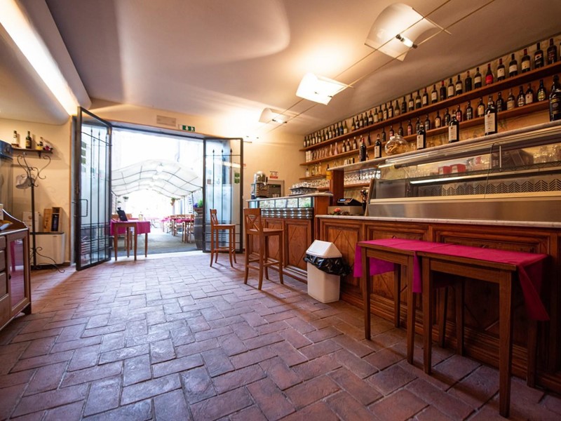 Attività commerciale in Vendita a Massa Marittima, 75'000€, 160 m²