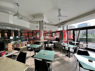 Immobile commerciale in Vendita a La Spezia, zona Periferia Est, 130'000€, 100 m²