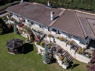 Villa in Affitto a Molveno, 450€, 600 m², arredato