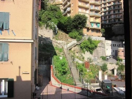 Bilocale in Vendita a Genova, zona marassi, 52'000€, 65 m², arredato
