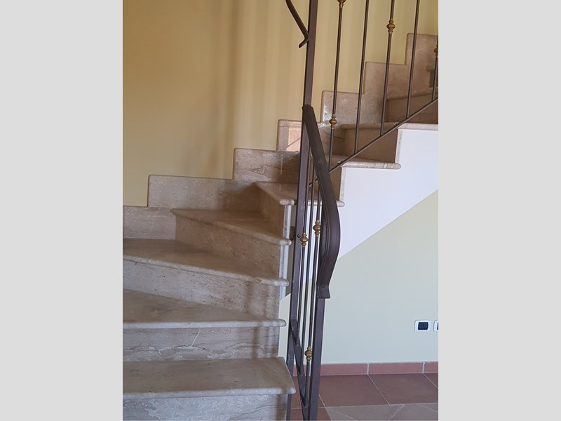 Quadrilocale in Vendita a Roma, zona Casal del Marmo, 295'000€, 130 m²