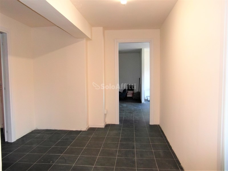 Ufficio in Affitto a Empoli, zona Centro, 820&euro;, 100 m²