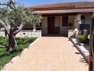 Villa bifamiliare in Affitto a Sperlonga, arredato