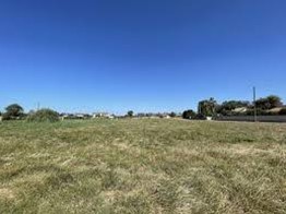 Capannone in Vendita a Sarzana, zona Marinella di Sarzana, 1'100'000€, 10700 m²