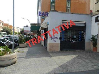 Immobile commerciale in Vendita a Roma, zona Centocelle, 580'000€, 210 m²