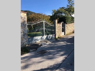 Villa in Vendita a Massarosa, zona Massarosa, 350'000€, 225 m²