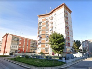 Quadrilocale in Vendita a Bari, zona San Paolo, 125'000€, 120 m²