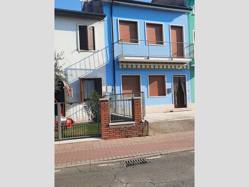 Villetta a schiera in Vendita a Belfiore, 184 m²