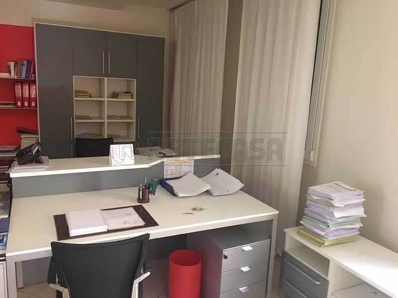 Ufficio in Vendita a Vicenza, 195'000€, 160 m²
