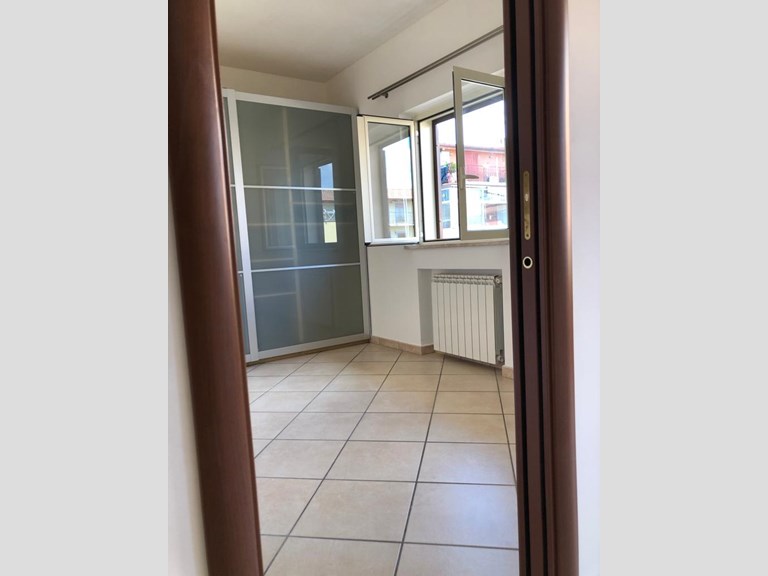 Villetta a schiera in Vendita a Roma, zona Roma Est, 155'000€, 100 m²