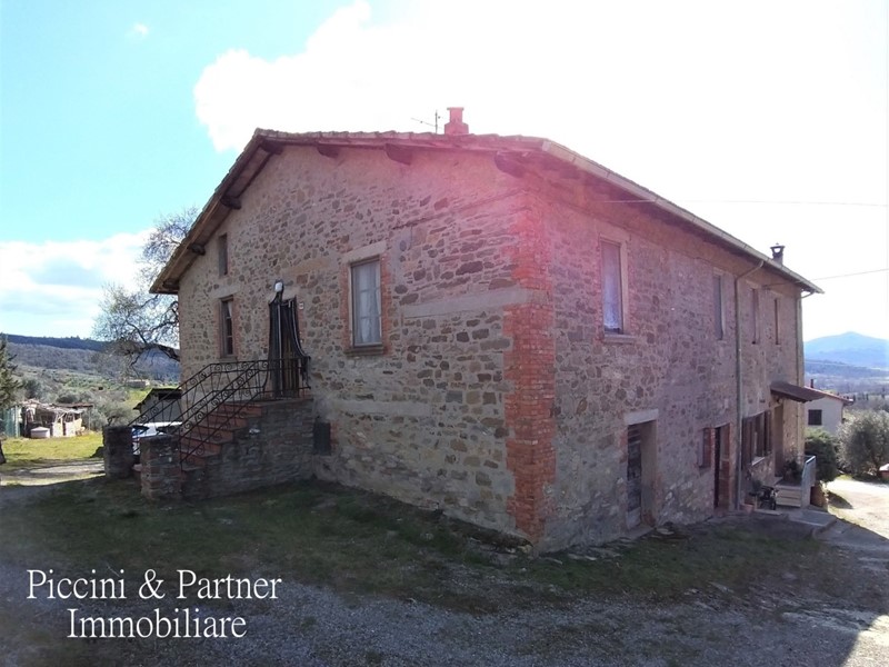 Casa Semi Indipendente in Vendita a Panicale, zona Casalini, 170'000&euro;, 210 m²