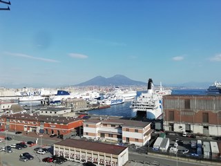 Bilocale in Affitto a Napoli, zona Porto , 950€, 75 m²