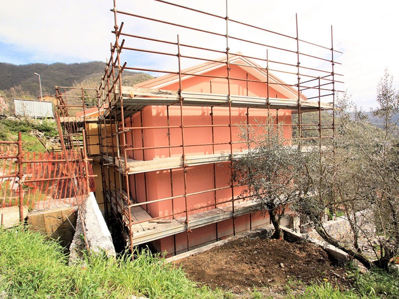 Trilocale in Vendita a Avegno, zona Salto Chiesa, 195'000€, 55 m²