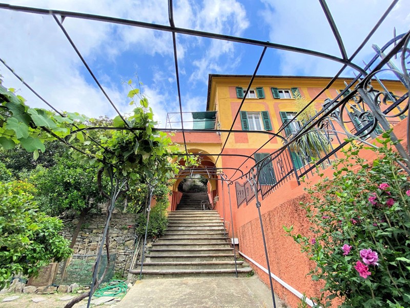 Appartamento in Vendita a Recco, zona Megli, 795'000€, 180 m²