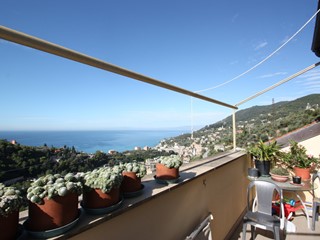 Appartamento in Vendita a Recco, zona Cotulo, 465'000€, 130 m², con Box