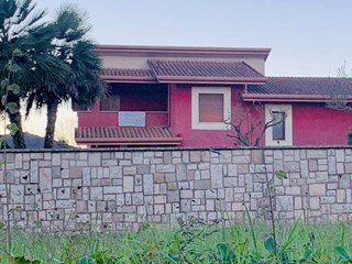 Villa in Affitto a Alatri, zona Tecchiena, 280'000€, 242 m²