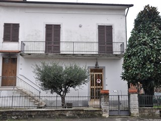 Villa bifamiliare in Vendita a Bibbiena, zona soci, 200'000€, 120 m²