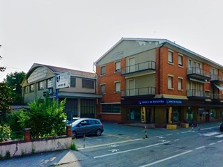 Capannone in Vendita a Castel San Giovanni, 360'000€, 1330 m²