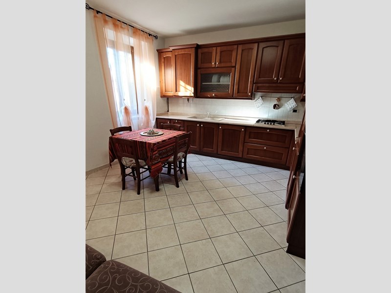 Bilocale in Vendita a Cornate d'Adda, zona centro, 78'000€, 75 m²