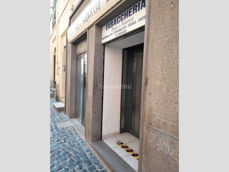 Capannone in Affitto a Monte Porzio Catone, 490€, 60 m²