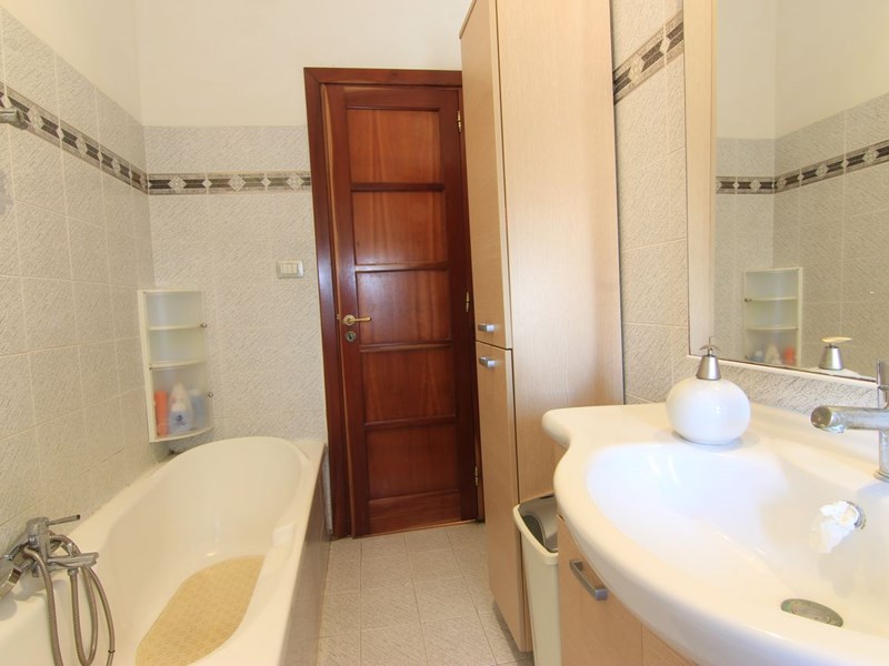 Trilocale in Vendita a Siracusa, zona Viale Tunisi, 95'000&euro;, 88 m²