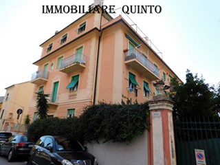 Quadrilocale in Vendita a Genova, zona Quinto al mare, 275'000€, 90 m²