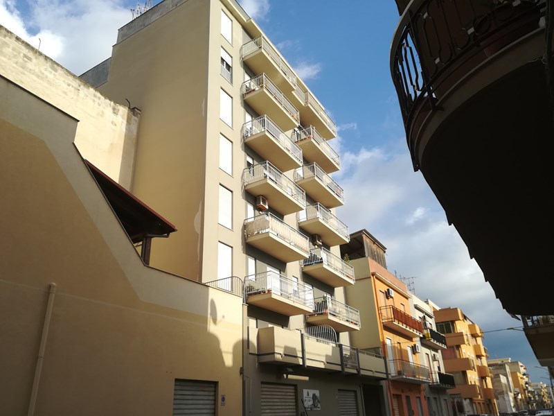 Trilocale in Vendita a Erice, zona Cesaro', 105'000&euro;, 100 m²