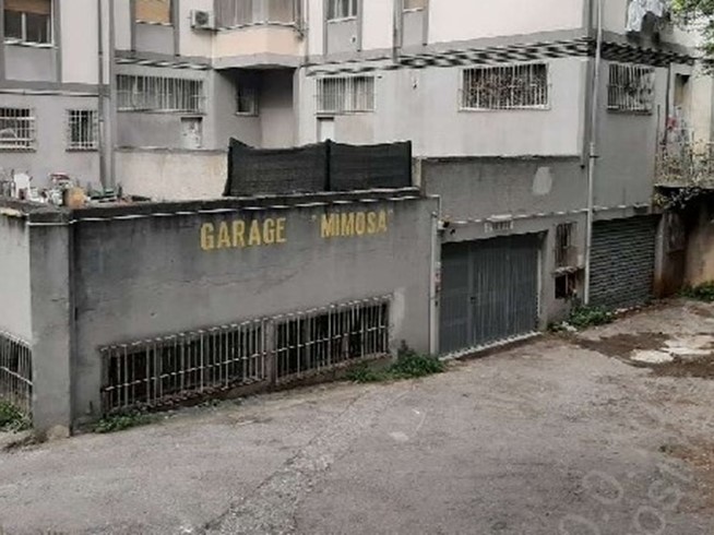 Box in Vendita a Ancona, 175'000€, 421 m²