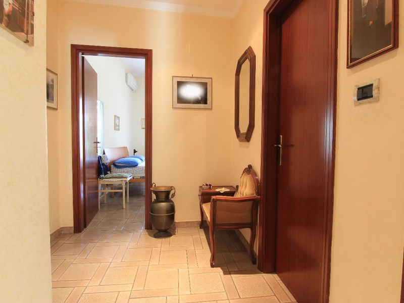 Trilocale in Vendita a Siracusa, zona via San Giovanni alle catacombe, 105'000&euro;, 150 m²