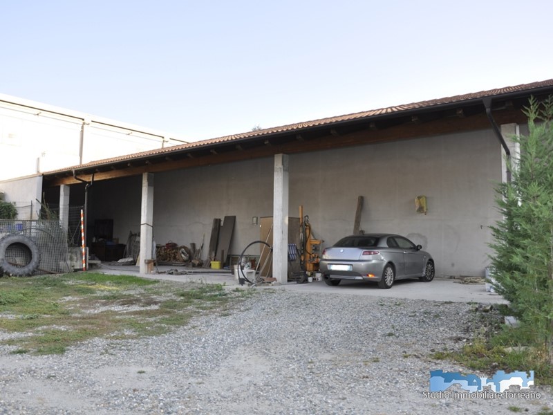 Box in Affitto a Banchette, 20 m²