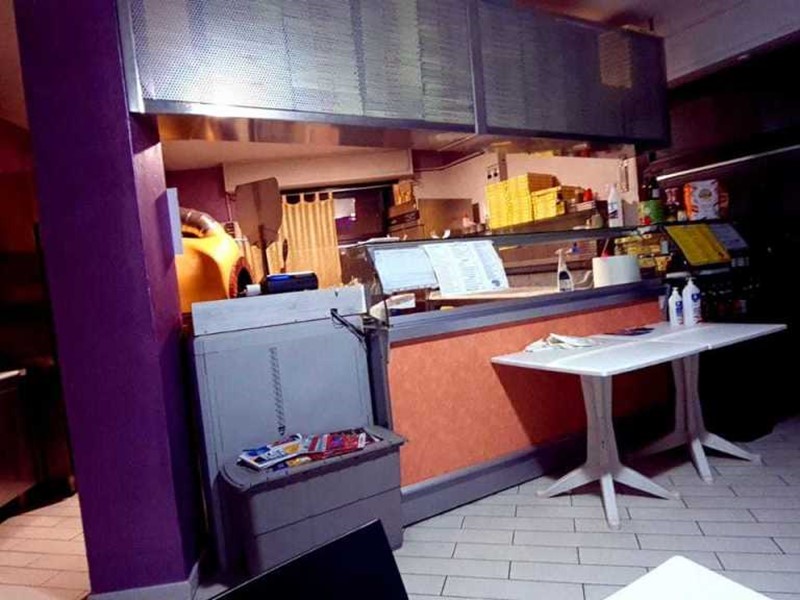 Attività commerciale in Vendita a Prato, zona Filzi, 70'000€, 60 m², arredato