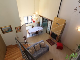 Villa in Vendita a Siracusa, zona Citta' Giardino, 320'000&euro;, 255 m²