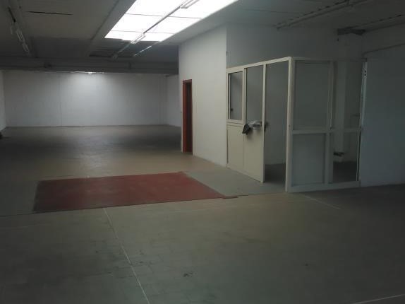 Immobile commerciale in Vendita a Lucca, zona Centro Storico, 160'000€, 100 m²