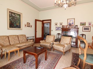 Appartamento in Vendita a Siracusa, zona viale Luigi Cadorna, 135'000&euro;, 147 m²