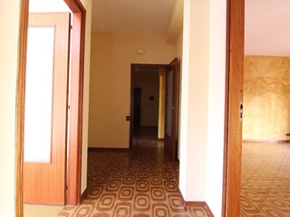 Appartamento in Vendita a Siracusa, zona via Pitia, 138'000&euro;, 170 m²