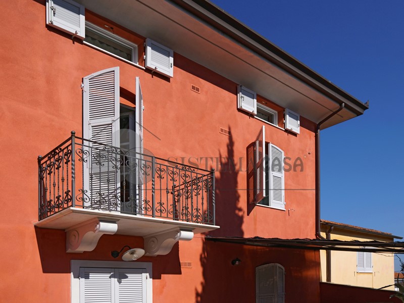 Quadrilocale in Vendita a Ameglia, zona Bocca Di Magra, 270'000&euro;, 70 m², arredato