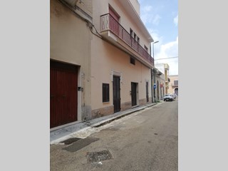 Casa Indipendente in Vendita a Aradeo, zona zona centrale, 89'000€, 160 m²
