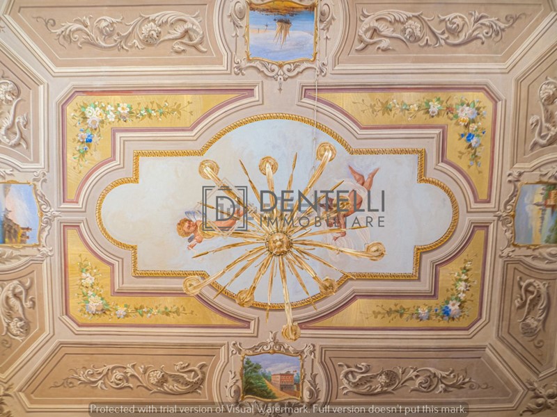 Appartamento in Vendita a Sarzana, 550'000€, 180 m², con Box