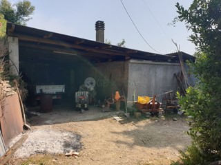 Magazzino in Vendita a Sarzana, zona Falcinello, 120'000€, 
