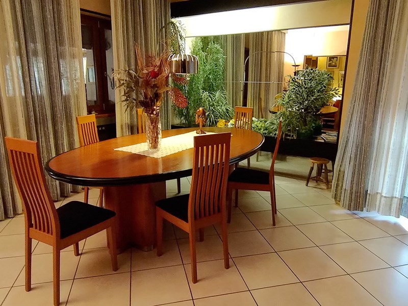 Attico in Vendita a Brescia, 330'000€, 240 m²