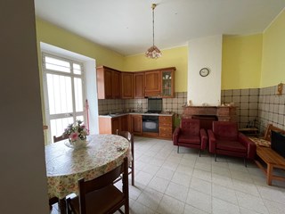 Casa Indipendente in Affitto a Perito, zona Ostigliano, 300€, 180 m², arredato