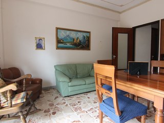 Quadrilocale in Vendita a Siracusa, zona via Grottasanta , 85'000&euro;, 140 m²