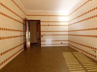 Appartamento in Vendita a Siracusa, zona via Pitia, 138'000&euro;, 170 m²