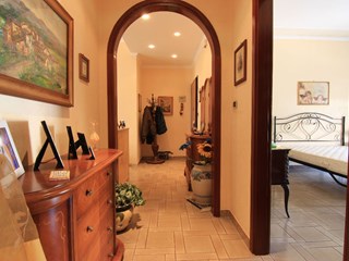 Trilocale in Vendita a Siracusa, zona via San Giovanni alle catacombe, 95'000&euro;, 150 m²