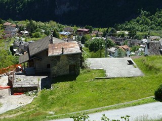 Casa Indipendente in Vendita a Varzo, 98'000€, 135 m²