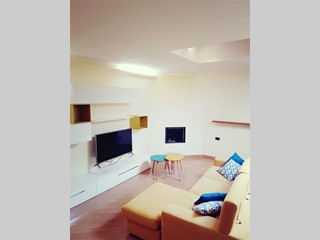 Quadrilocale in Vendita a Reggio Emilia, zona Ghiardello, 179'000€, 88 m², con Box