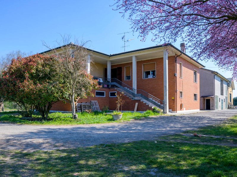 Casa Indipendente in Vendita a Bentivoglio, zona San Marino , 440'000€, 305 m², con Box